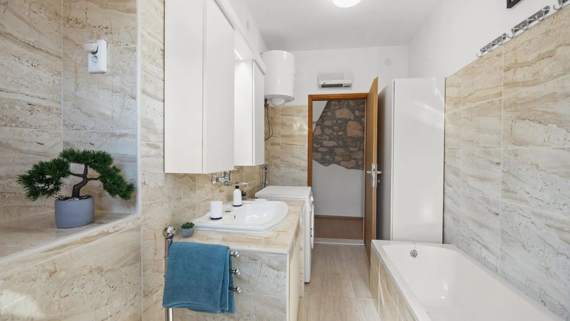 Kristijan & Jelena - Pool, Jacuzzi, Playground Apartment Vodnjan Croatia