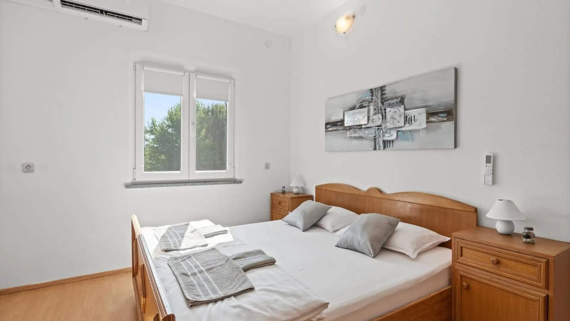 Kristijan & Jelena - Pool, Jacuzzi, Playground Apartment Vodnjan 0*,